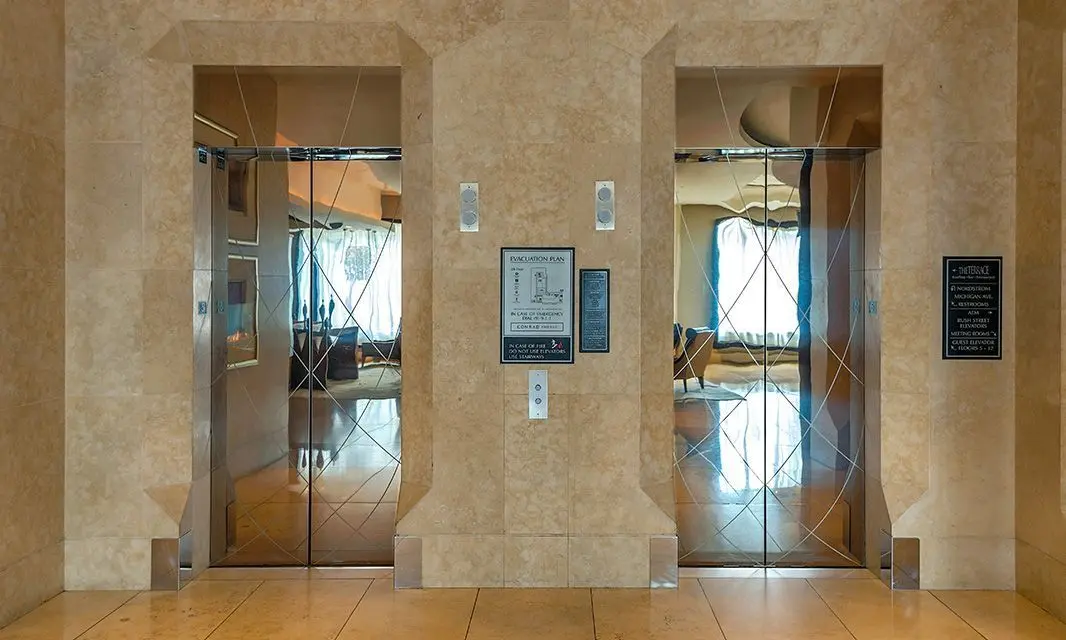 商场电梯厅门装饰效果图